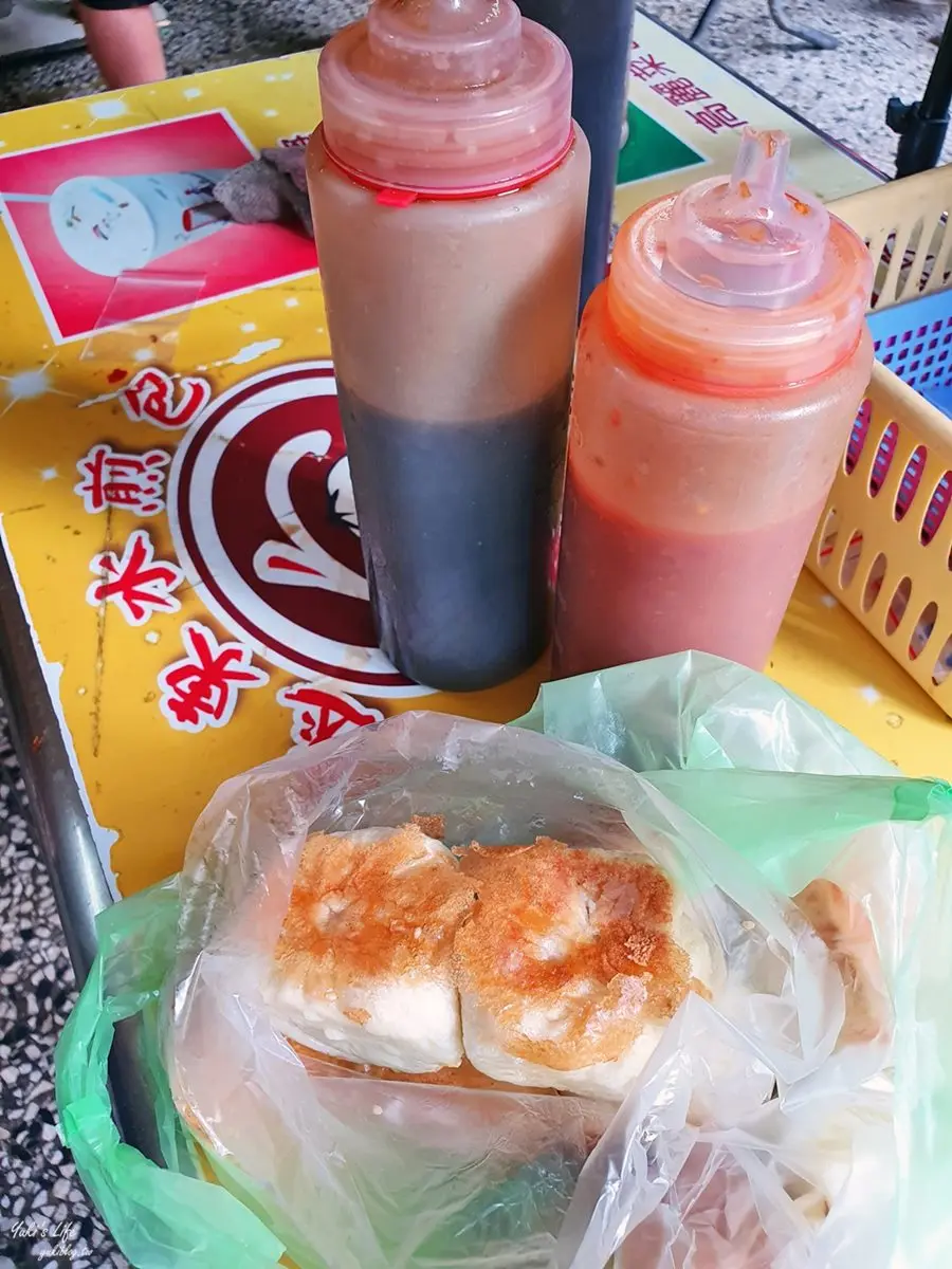均一價10元!金黃酥皮「水煎包」嘗得到鮮美肉汁,現包現煎一口咬下超滿足 均一價10元!金黃酥皮「水煎包」嘗得到鮮美肉汁,現包現煎一口咬下超滿足