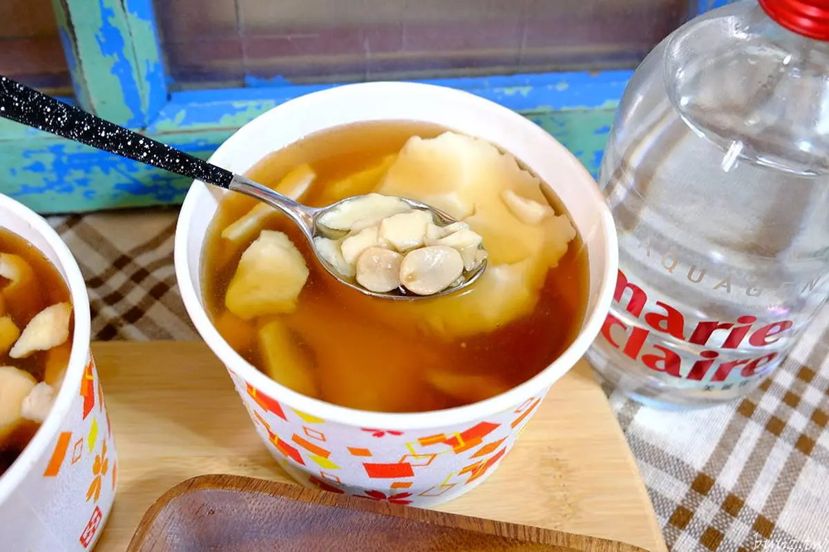 高評價傳統下午茶!「古早味豆花」加粉圓、花生只要35元,「咖哩酥餅」內餡飽滿也必嘗 高評價傳統下午茶!「古早味豆花」加粉圓、花生只要35元,「咖哩酥餅」內餡飽滿也必嘗