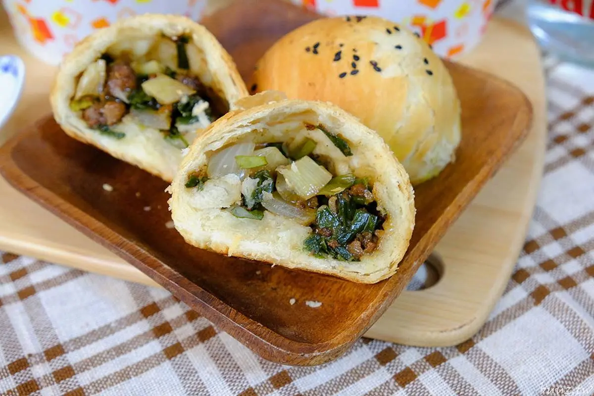 高評價傳統下午茶!「古早味豆花」加粉圓、花生只要35元,「咖哩酥餅」內餡飽滿也必嘗 高評價傳統下午茶!「古早味豆花」加粉圓、花生只要35元,「咖哩酥餅」內餡飽滿也必嘗