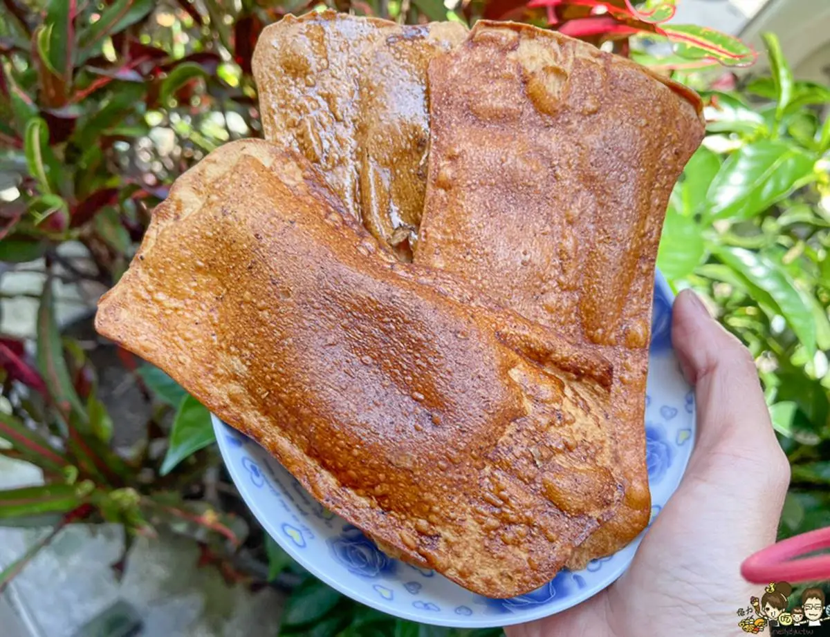 等１年才吃得到！超夯「改良版牛舌餅」脆到每口都會掉滿地，必嗑微辣椒鹽最唰嘴
