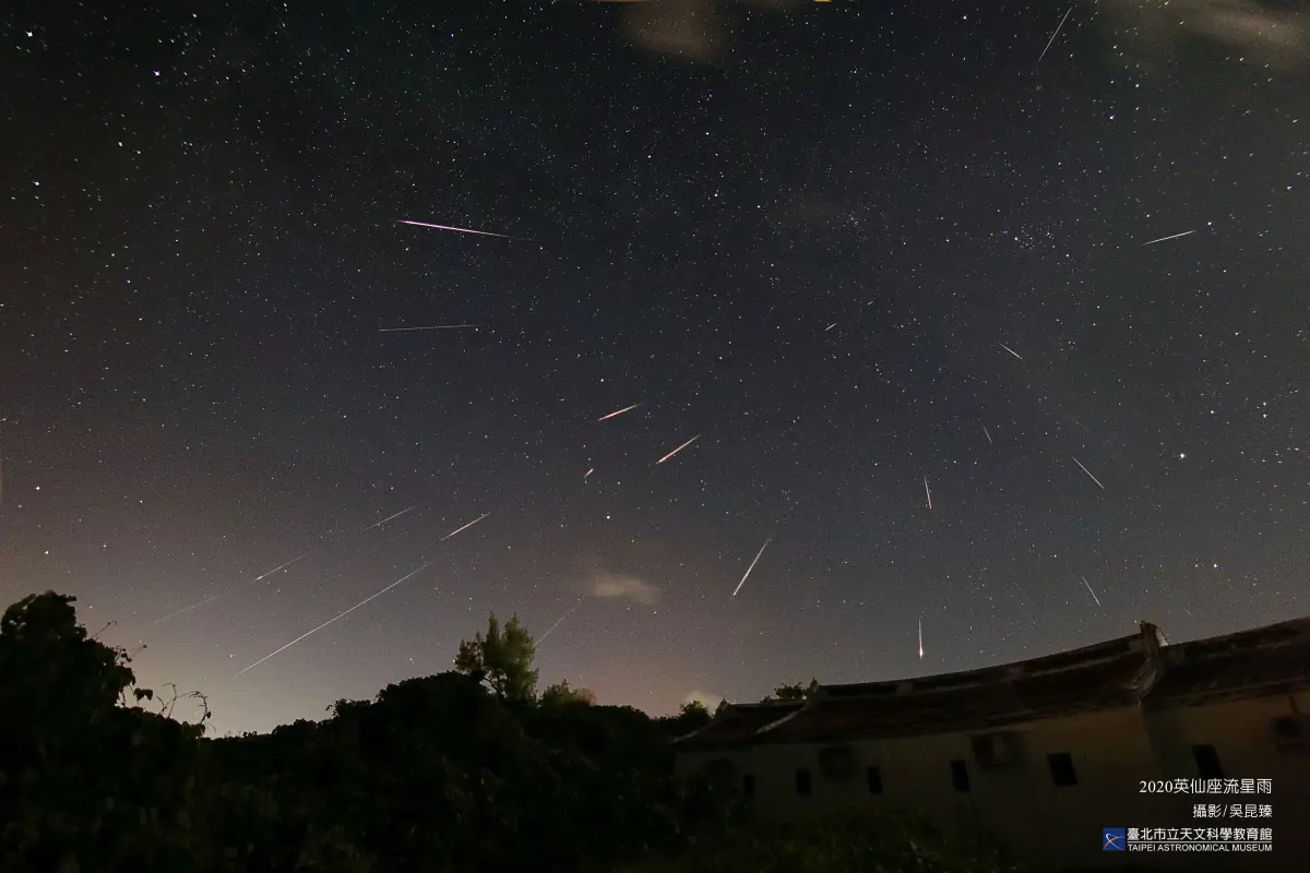 今年最壯觀「英仙座流星雨」8/12登場!每小時百顆流星畫破天際,最佳觀測時間出爐 今年最壯觀「英仙座流星雨」8/12登場!每小時百顆流星畫破天際,最佳觀測時間出爐