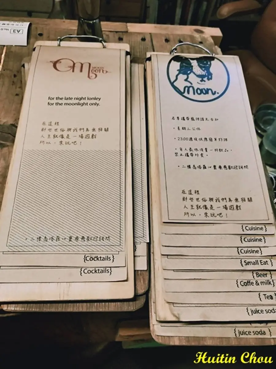 店貓店狗陪吃!隱藏版「老宅餐酒館」打卡必拍復古風擺設,先嗑大塊鮭魚青醬麵 店貓店狗陪吃!隱藏版「老宅餐酒館」打卡必拍復古風擺設,先嗑大塊鮭魚青醬麵