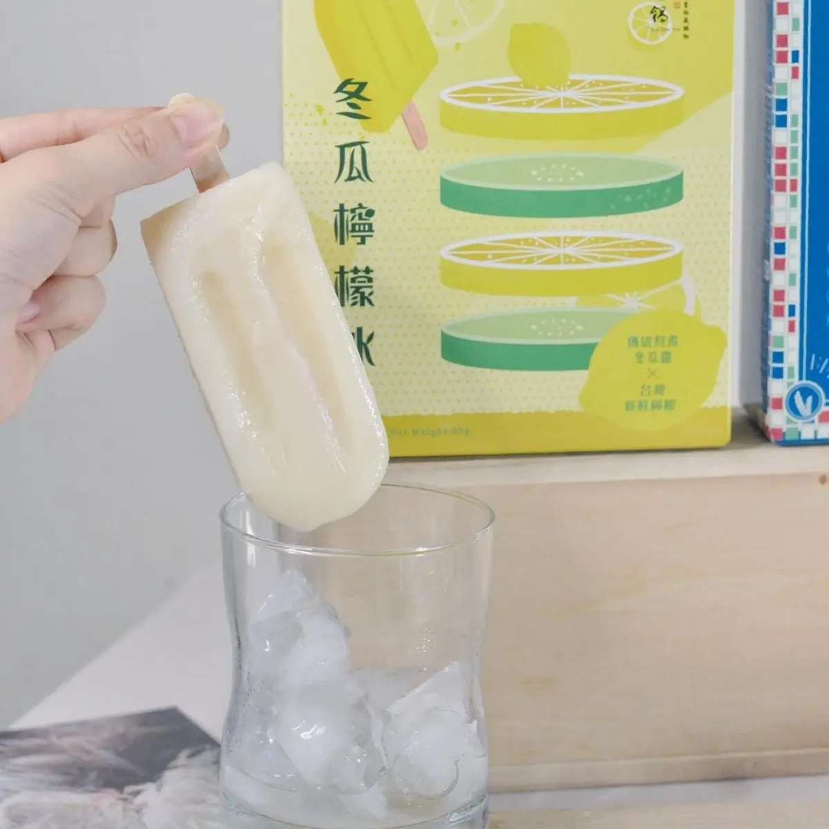 燒肉變冰棒 ? 全聯推「莓果冰棒」深紅色+牛奶紋路超吸睛,再吃「檸檬冬瓜、麵茶雪糕」 燒肉變冰棒 ? 全聯推「莓果冰棒」深紅色+牛奶紋路超吸睛,再吃「檸檬冬瓜、麵茶雪糕」