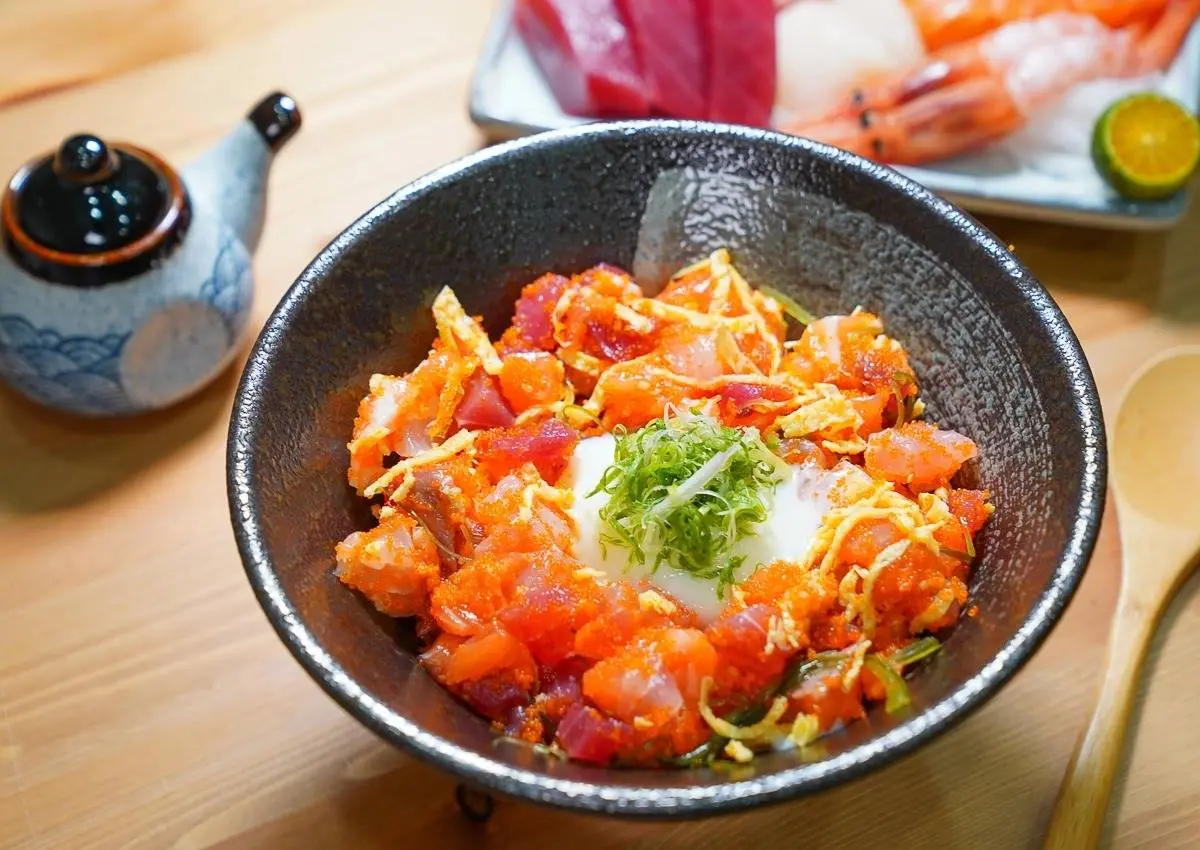 最低1碗只要100元!北中南7家高CP海鮮丼:台版築地直送魚料、4.9星好評、澎派5小丼 最低1碗只要100元!北中南7家高CP海鮮丼:台版築地直送魚料、4.9星好評、澎派5小丼