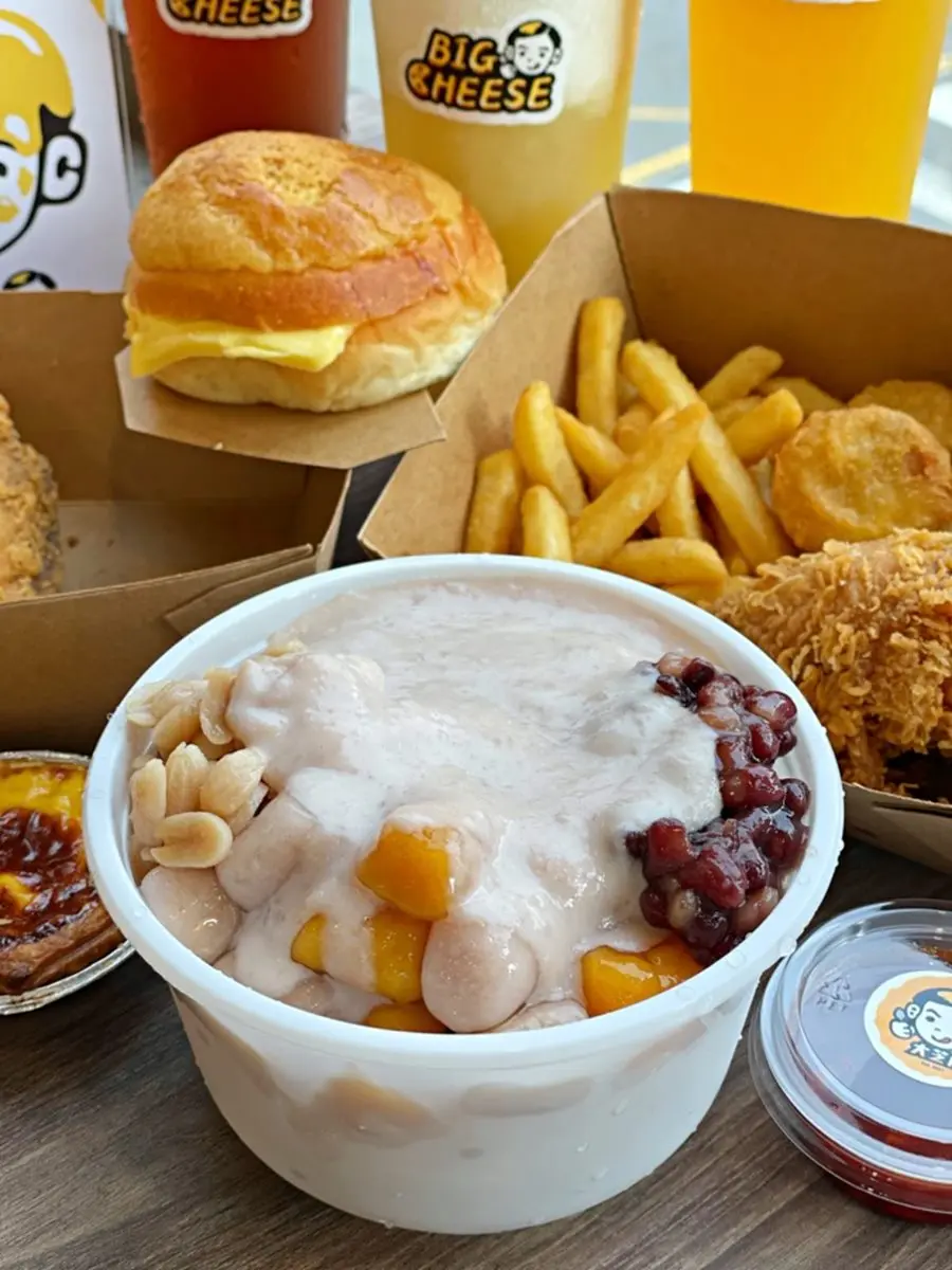 老闆超佛心！北中南15家滿料剉冰：超吸睛摩艾冰磚、夢幻彩虹粉粿、「國聖燈塔」麵茶冰