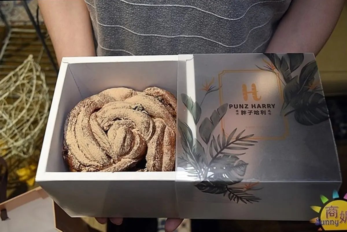 超浮誇早午餐！南洋風「巨無霸肉桂捲」Q綿不甜膩，嘗鮮必試全台唯一「嗆辣生吐司」