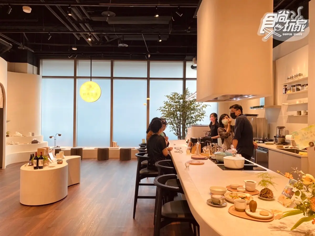ILLY、路易莎咖啡無限暢飲！「蔦屋書店松山店」新開張，咖啡控必衝３亮點