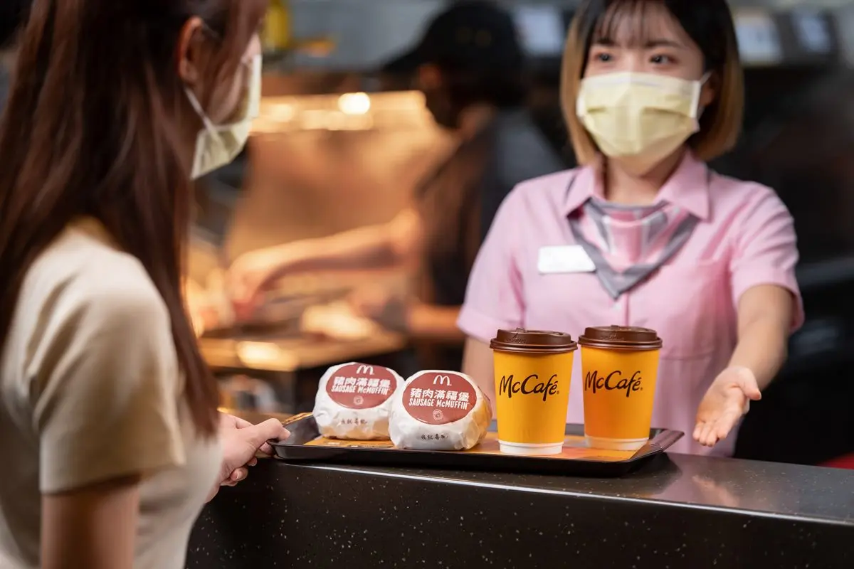 麥當勞連續28天「買一送一」！秀手機畫面現賺335元，漢堡24元就能吃