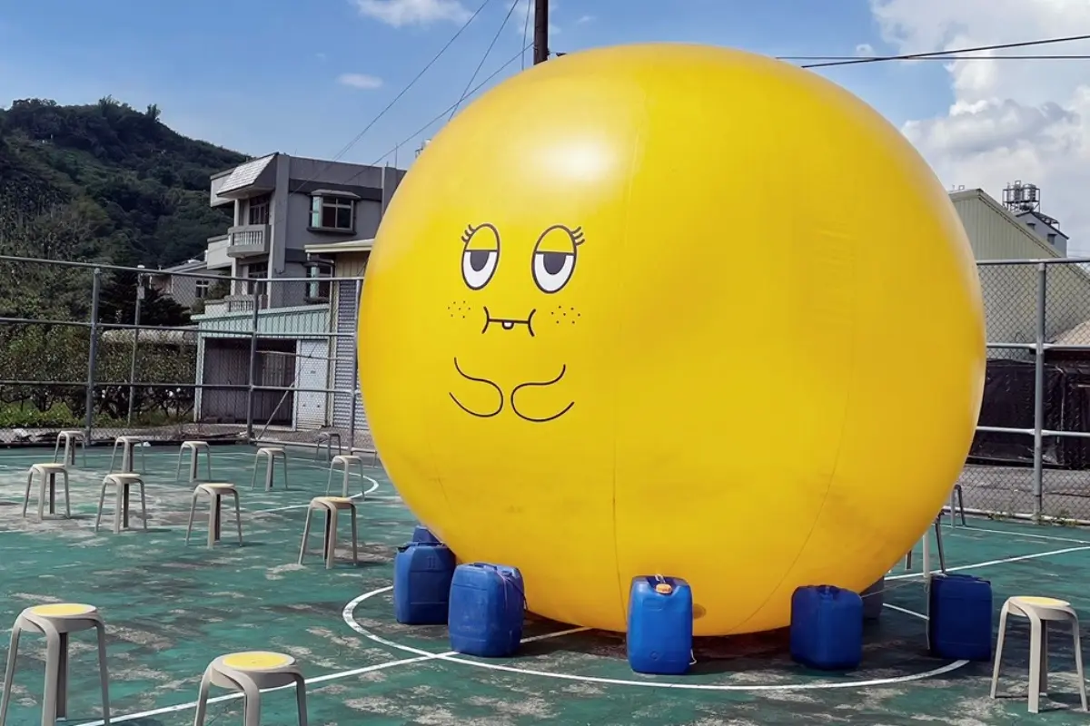 台中「社交巨梨」限時登場!1.5公尺「阿梨」免費拍,圓滾滾呆模樣太Q 台中「社交巨梨」限時登場!1.5公尺「阿梨」免費拍,圓滾滾呆模樣太Q