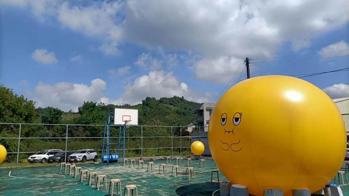 台中「社交巨梨」限時登場!1.5公尺「阿梨」免費拍,圓滾滾呆模樣太Q 台中「社交巨梨」限時登場!1.5公尺「阿梨」免費拍,圓滾滾呆模樣太Q