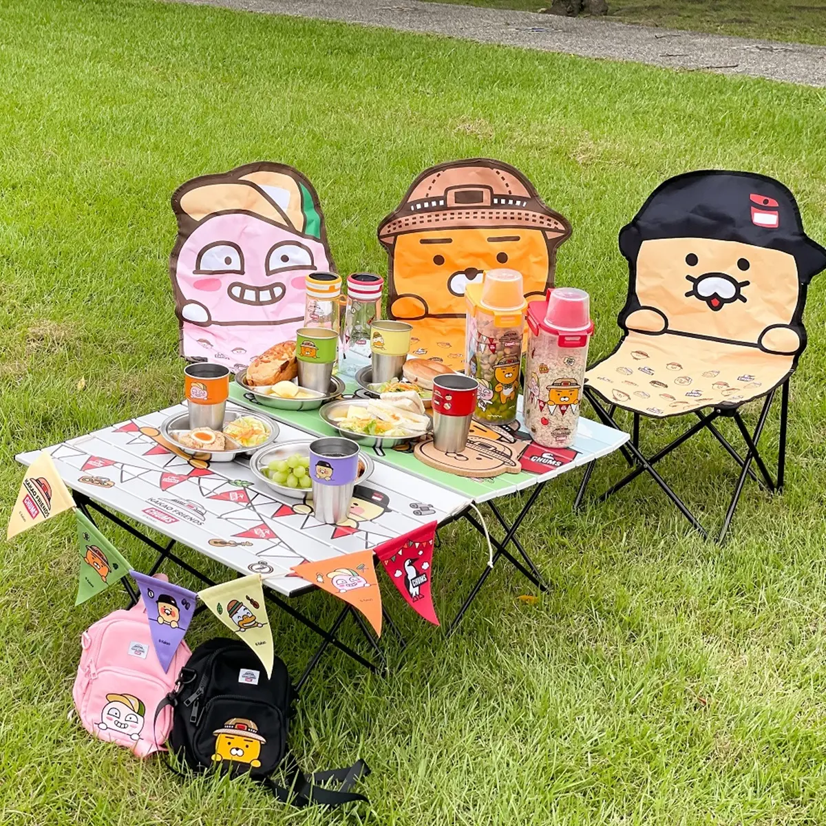 萊恩、春植折疊椅萌翻!7-11「KAKAO露營集點送」推30款周邊,首推百元加價疊疊杯 萊恩、春植折疊椅萌翻!7-11「KAKAO露營集點送」推30款周邊,首推百元加價疊疊杯
