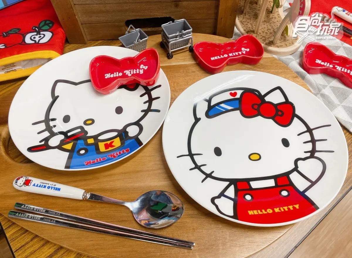 Kitty迷失心瘋！全聯Hello Kitty換購活動開跑，「暖手枕毛毯、蝴蝶結盤碟」萌翻
