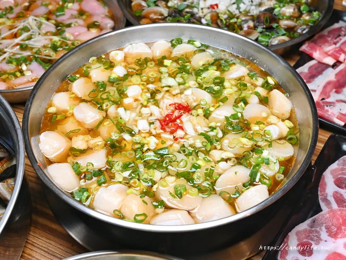 痛風也要吃!台中超狂「海鮮爆料鍋」爽嗑2斤蛤蜊,飽滿土雞佛一咬會噴汁 痛風也要吃!台中超狂「海鮮爆料鍋」爽嗑2斤蛤蜊,飽滿土雞佛一咬會噴汁