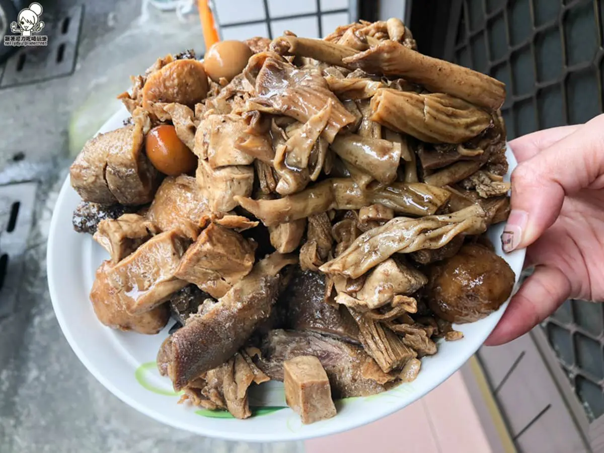 在地人都在買！高雄鹽埕７家網推伴手禮：爆漿珍奶泡芙、百年蜂蜜蛋糕