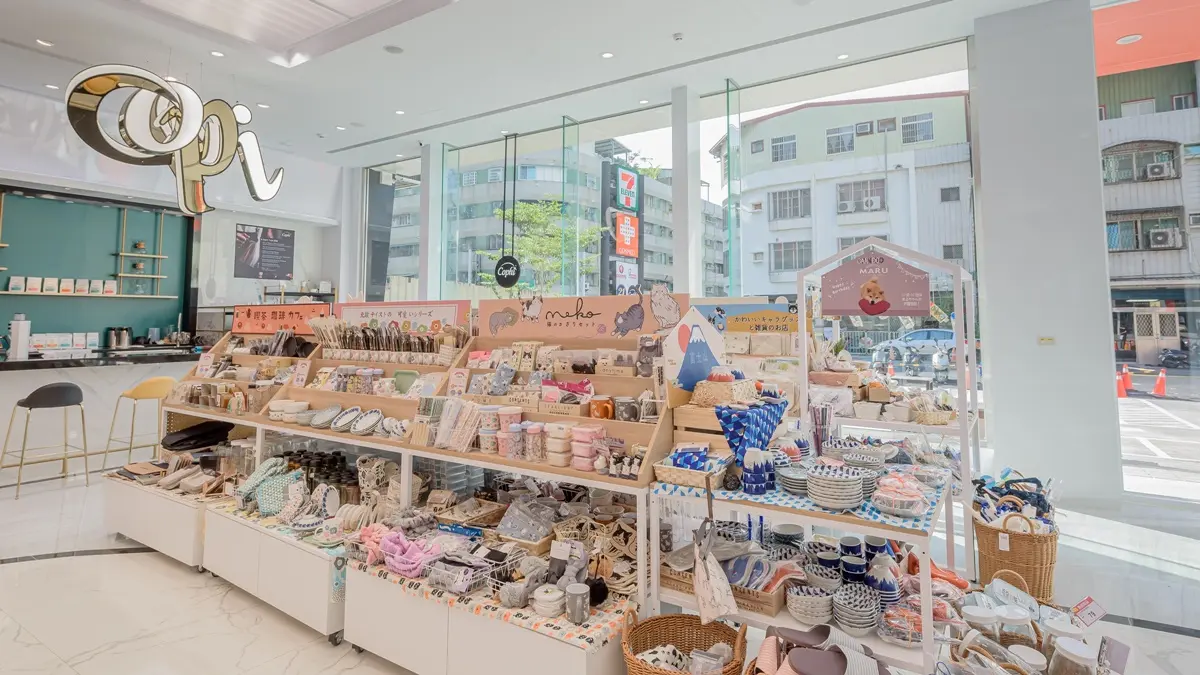 抬頭有會移動的史努比！「7-11x康是美」全台首間生活館在這，９大專區快逛爆