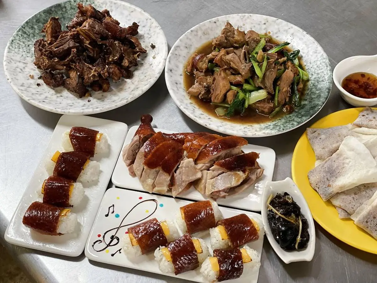手刀預訂!台南隱藏版「一鴨五吃」先嘗炙燒起司鴨壽司,重口味必嗑鹹酥鴨 手刀預訂!台南隱藏版「一鴨五吃」先嘗炙燒起司鴨壽司,重口味必嗑鹹酥鴨