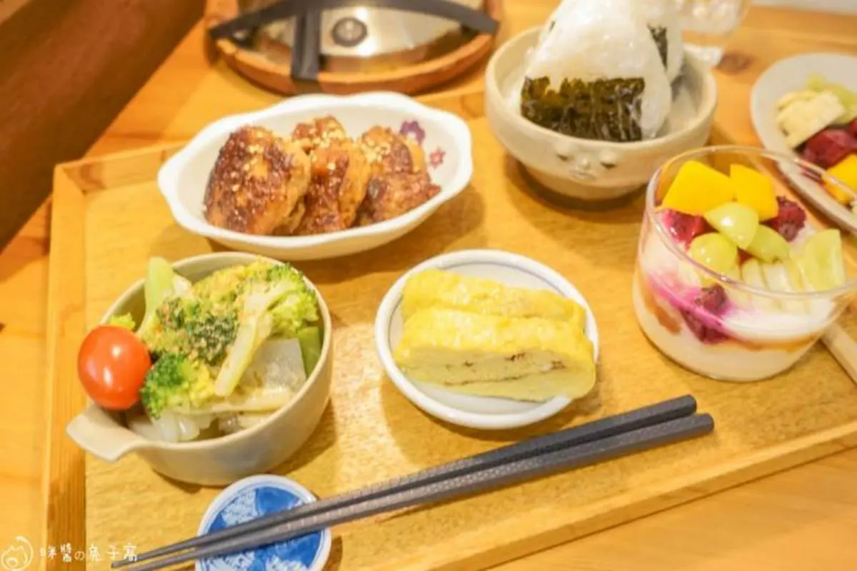藏身台北老宅！人氣咖啡廳「日式定食」吃得到４款配餐，甜點必嗑焦糖香布丁