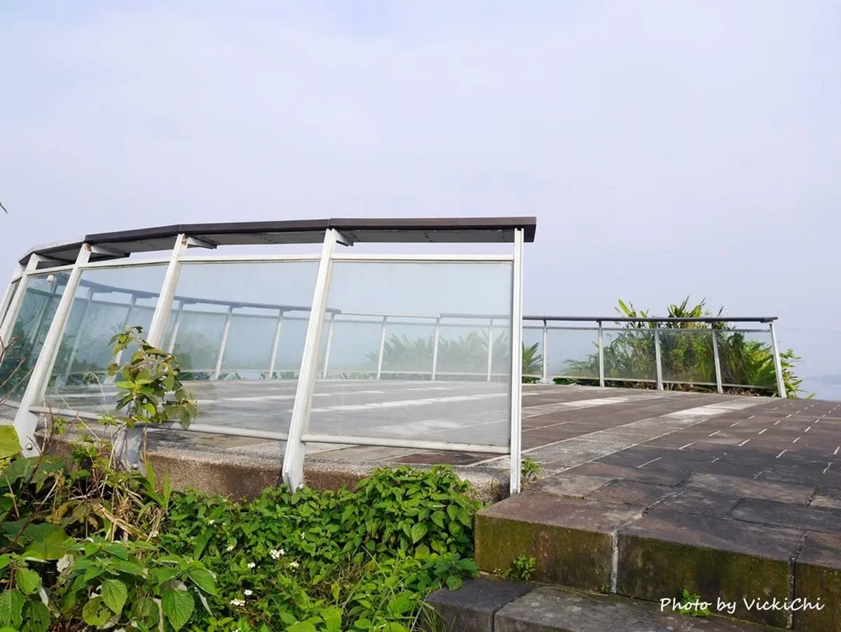 打卡透明觀景台!基隆「祕境步道」飽覽八斗子海景,還能探尋隱藏版台電遺跡 打卡透明觀景台!基隆「祕境步道」飽覽八斗子海景,還能探尋隱藏版台電遺跡