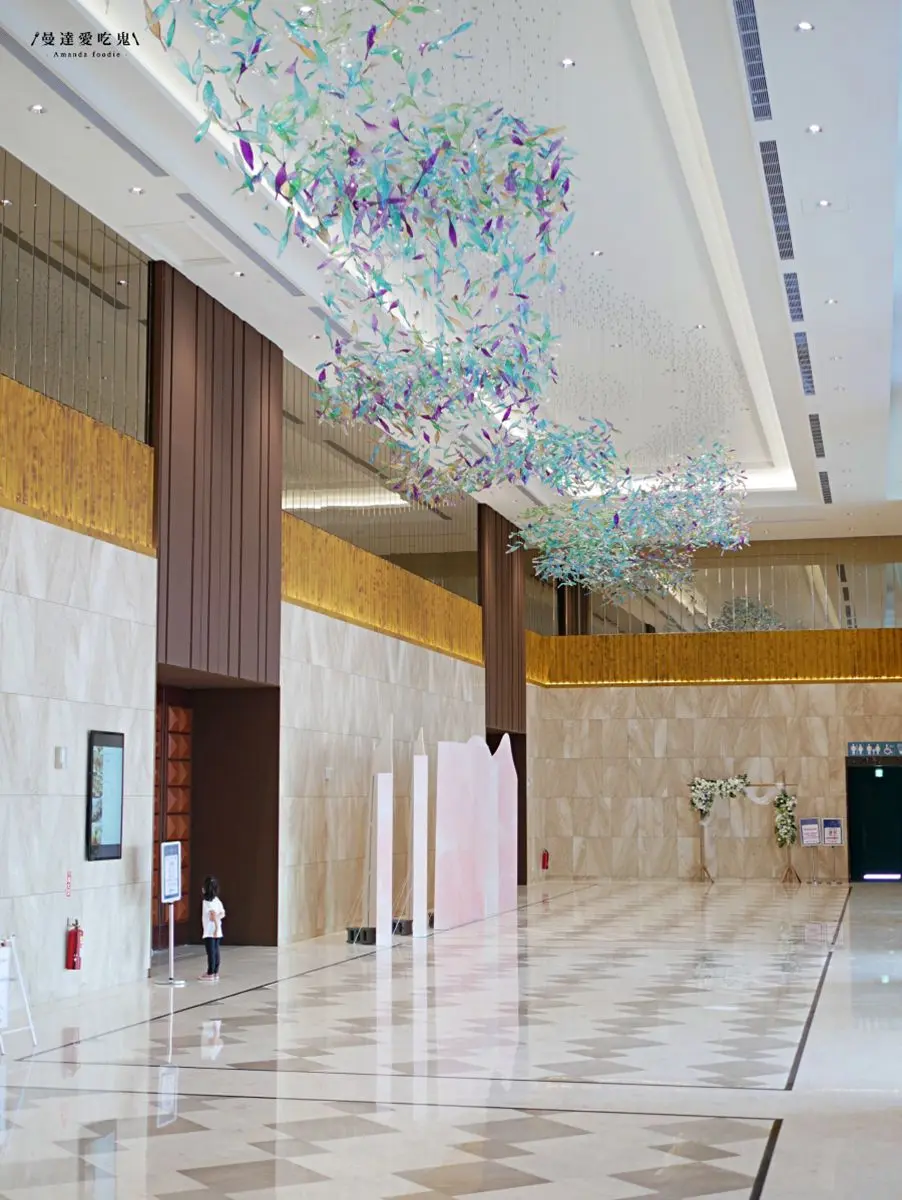 【新開店】美到翻!台南「純白港式餐廳」打卡落地大窗景,先嘗軟嫩橙汁排骨 【新開店】美到翻!台南「純白港式餐廳」打卡落地大窗景,先嘗軟嫩橙汁排骨