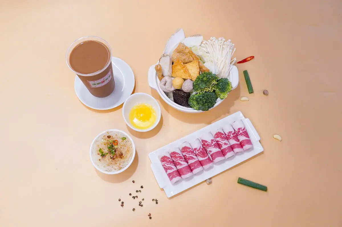 198元爽吃馬辣！渴愛純茶室推「百元鍋物＋手搖飲」套餐，10元水果飲必嘗鮮