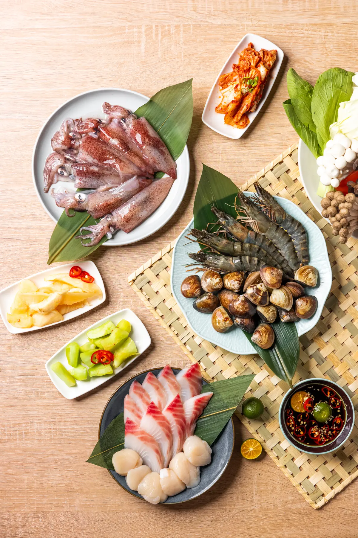 【新開店】約吃椰子雞湯鍋了！「肉多多」新品牌在新北，開幕再送海鮮盤