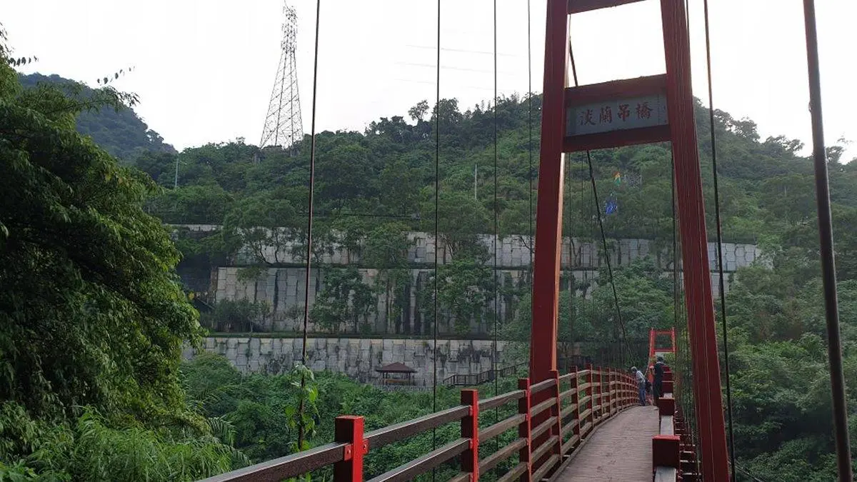 新北石碇1日遊8亮點:打卡不見天街、體驗手拉麵線、美拍溪谷吊橋 新北石碇1日遊8亮點:打卡不見天街、體驗手拉麵線、美拍溪谷吊橋