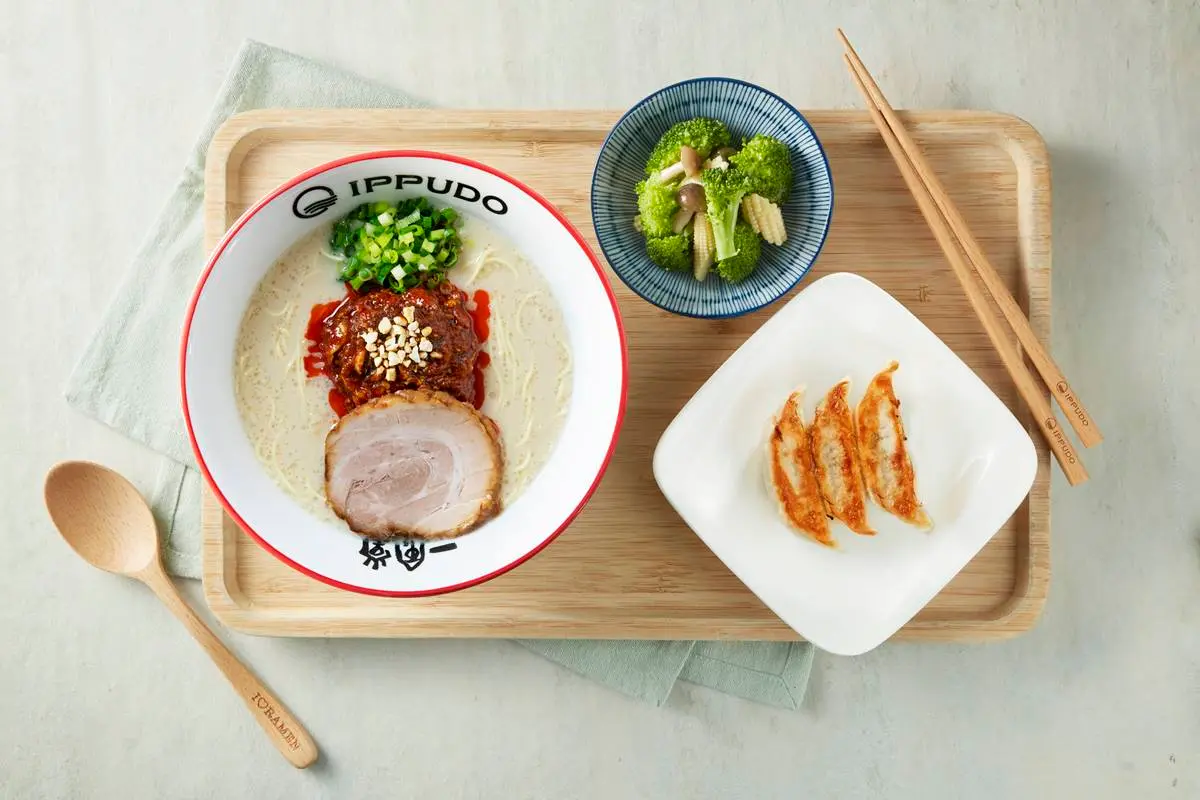 豚骨拉麵買一送一!「一風堂」台北101店新開幕,唐揚炸雞、煎餃免費送 豚骨拉麵買一送一!「一風堂」台北101店新開幕,唐揚炸雞、煎餃免費送