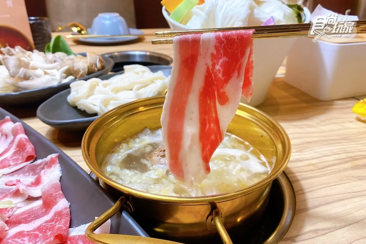 「鍋底界LV」開實體店了!必嘗招牌麻辣、酸白菜鍋,還有4款精釀啤酒可喝 「鍋底界LV」開實體店了!必嘗招牌麻辣、酸白菜鍋,還有4款精釀啤酒可喝