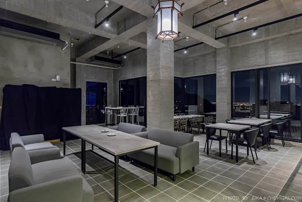 網美快收!台中北屯區7大打卡點:紙製大蘑菇、清水模夜景餐廳、玻璃貨櫃屋 網美快收!台中北屯區7大打卡點:紙製大蘑菇、清水模夜景餐廳、玻璃貨櫃屋