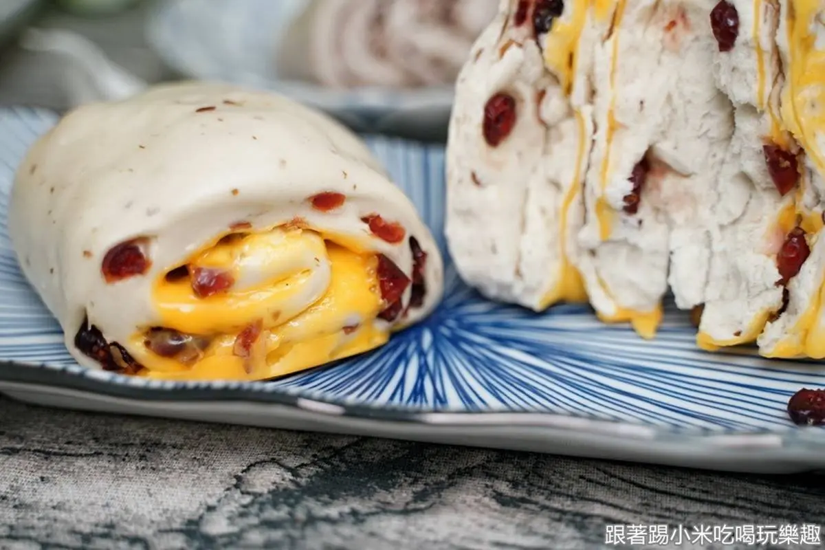 【新開店】新竹「爆料饅頭」包整條地瓜，雜糧捲撒滿堅果、葡萄乾愈嚼愈香