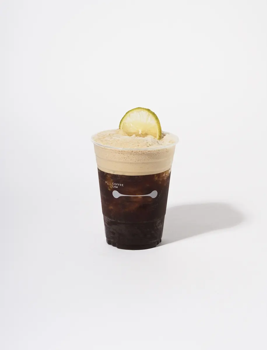 台北最好喝西西里在這!「COFFEE LAW」東區概念店新開幕,絕美綠山丘搶拍 台北最好喝西西里在這!「COFFEE LAW」東區概念店新開幕,絕美綠山丘搶拍