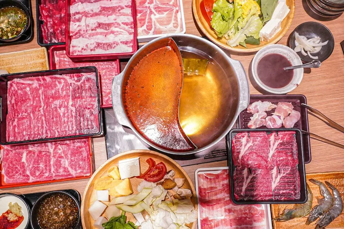 老闆超佛心!全台10家500元內火鍋吃到飽:250元有50種食材、獨門中藥麻辣鍋 老闆超佛心!全台10家500元內火鍋吃到飽:250元有50種食材、獨門中藥麻辣鍋