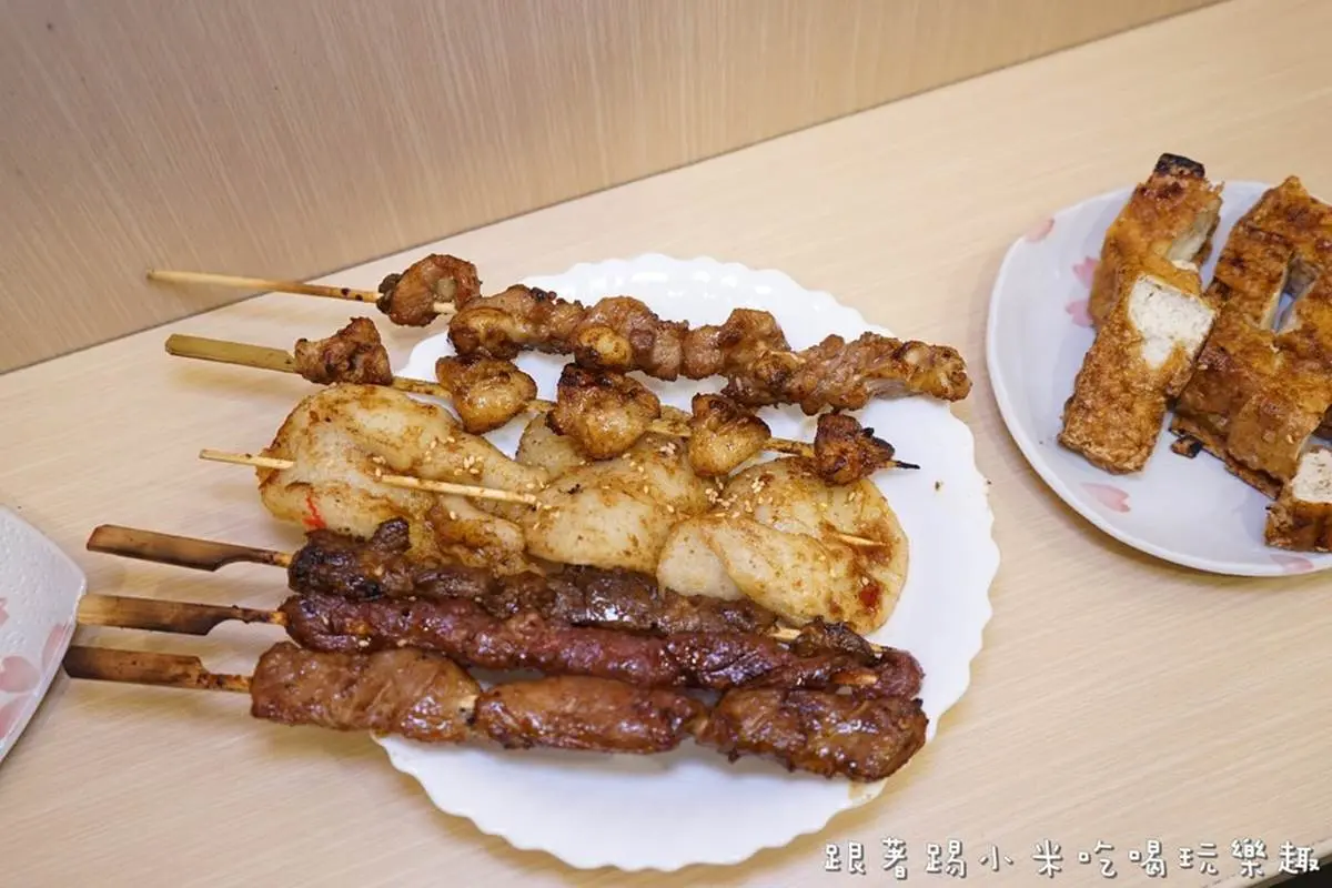 玩「魷魚遊戲」免費吃!新竹「祕醬雞排」先炸後烤超唰嘴,評論再送魷魚串 玩「魷魚遊戲」免費吃!新竹「祕醬雞排」先炸後烤超唰嘴,評論再送魷魚串
