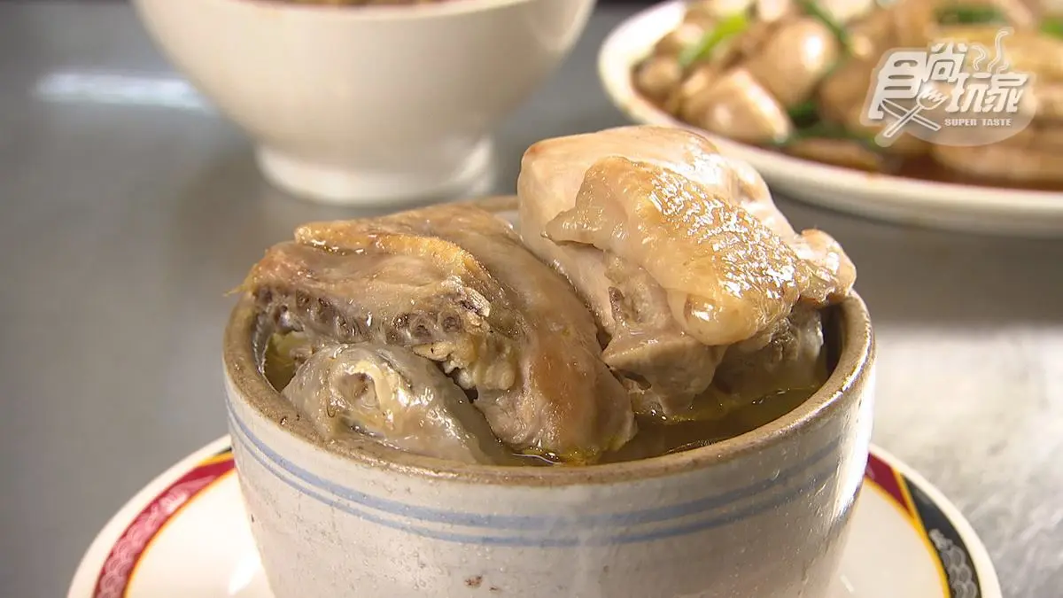 林心如從小吃到大！台北「老字號麻油雞」清甜不膩口，皮薄肉Ｑ一吃停不下