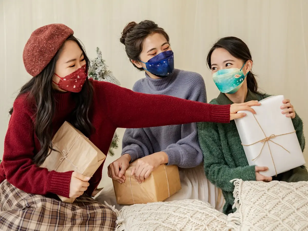 戴專屬口罩衝「新北耶誕城」！加碼4D雪花、莫蘭迪色口罩，美美過節更有FU