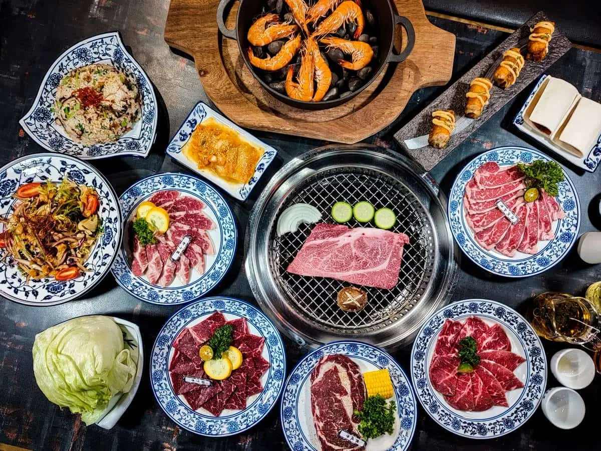 當皇帝「翻牌」免費吃A5和牛!台中宮廷風燒肉推「對對樂」,還可穿古裝美拍 當皇帝「翻牌」免費吃A5和牛!台中宮廷風燒肉推「對對樂」,還可穿古裝美拍