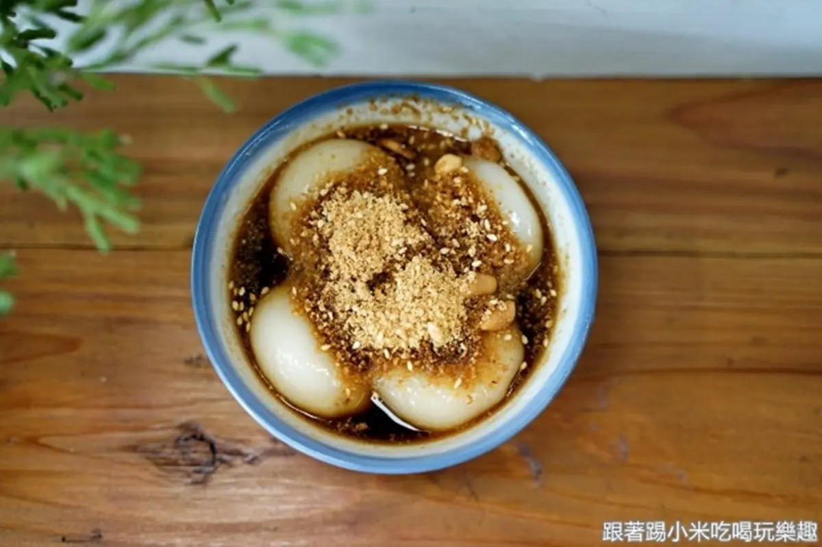 還能拍鞦韆美照!新竹「手工燒麻糬」搭暖胃薑汁黑糖,鹹湯圓吃出正統客家味 還能拍鞦韆美照!新竹「手工燒麻糬」搭暖胃薑汁黑糖,鹹湯圓吃出正統客家味