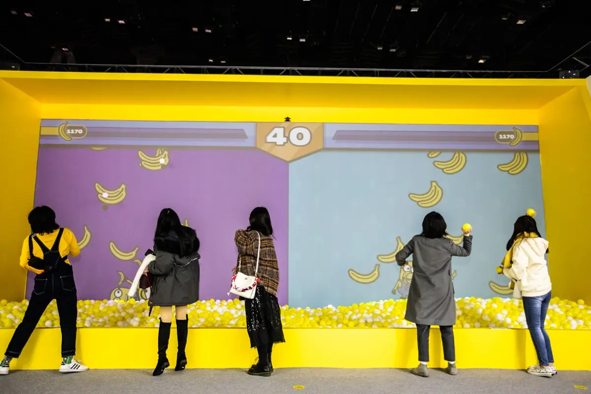 不能衝環球來這！「小小兵巡迴展」在台北：等比格魯、巨大獨角獸、小小兵café