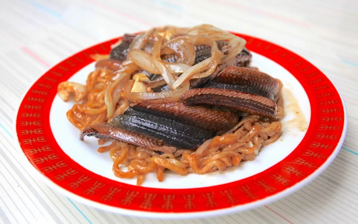 50年起跳老字號!台南永樂市場6排隊小吃:「跳恰恰」鱔魚意麵、80年刈包 50年起跳老字號!台南永樂市場6排隊小吃:「跳恰恰」鱔魚意麵、80年刈包