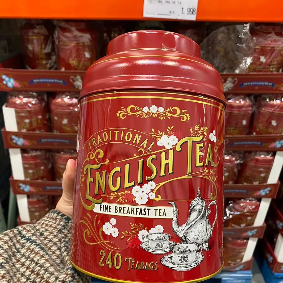 交換禮物首選!好市多「骨灰罈紅茶」新色超喜氣,紅寶石色+金色字樣質感爆棚 交換禮物首選!好市多「骨灰罈紅茶」新色超喜氣,紅寶石色+金色字樣質感爆棚