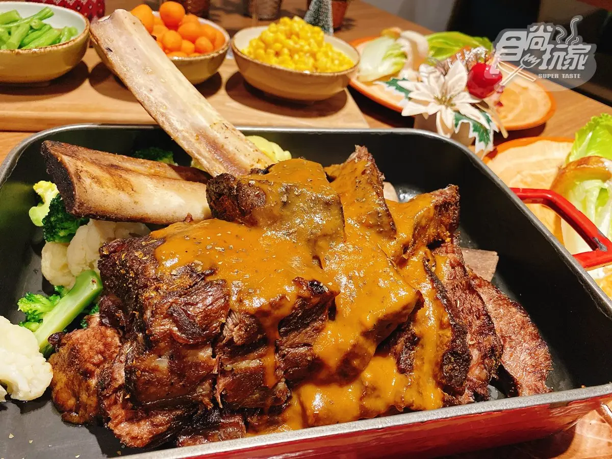 全台首家「星巴克自助吧」飯店!走路就到逢甲夜市,還有麻薏早餐、耶誕火雞餐 全台首家「星巴克自助吧」飯店!走路就到逢甲夜市,還有麻薏早餐、耶誕火雞餐