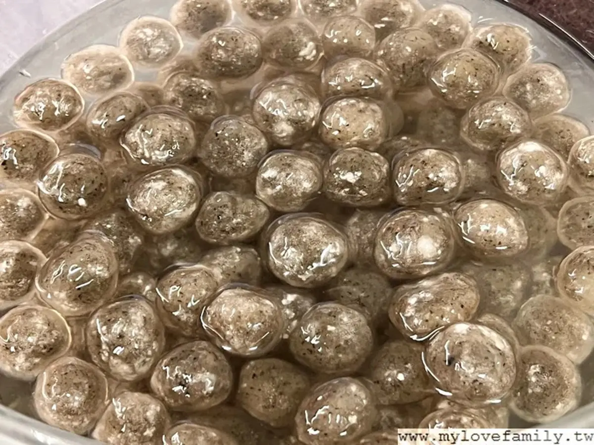 在地人才知!桃園「4.8星甜品店」必喝黃金比例紅豆湯,配料最推百搭蜜芋頭 在地人才知!桃園「4.8星甜品店」必喝黃金比例紅豆湯,配料最推百搭蜜芋頭