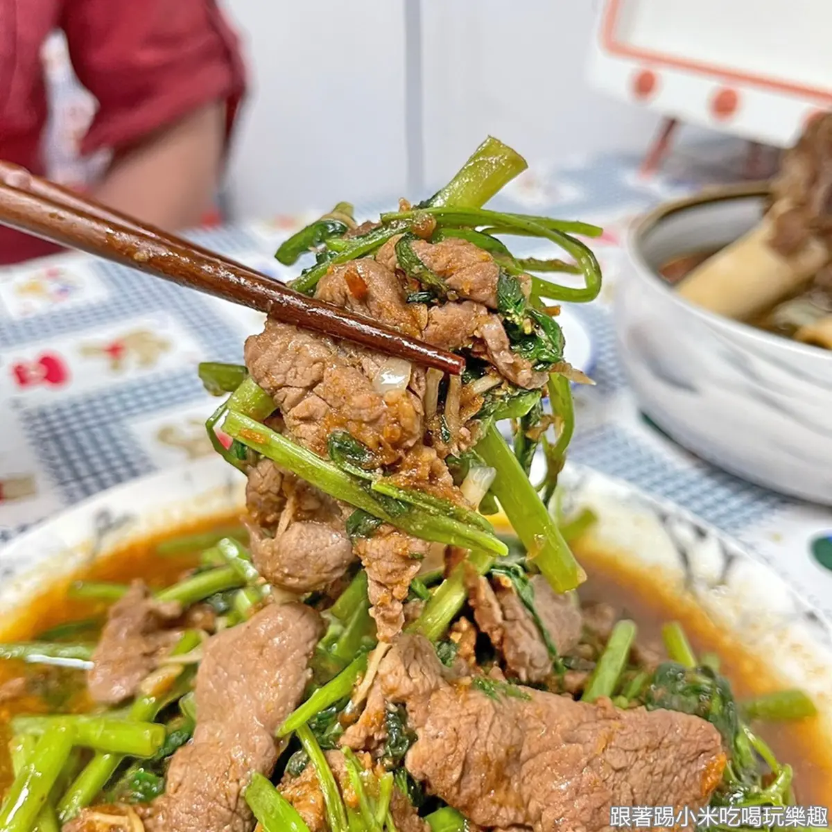 冬天進補必吃!新竹超夯「藥膳羊肉爐」香氣逼人,老饕必搭手切羊肉炒麵 冬天進補必吃!新竹超夯「藥膳羊肉爐」香氣逼人,老饕必搭手切羊肉炒麵