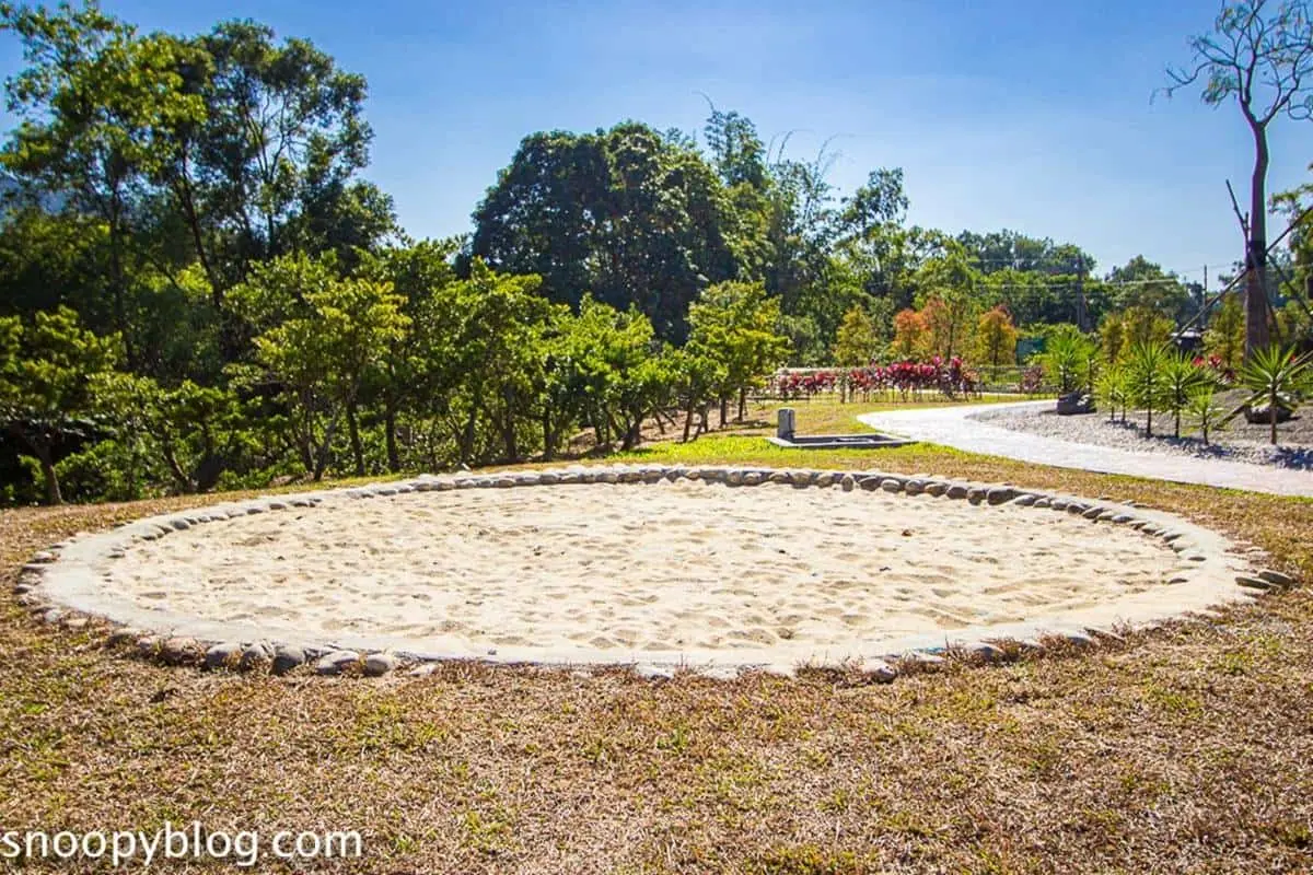 孩子的天堂!南投首座大型「親子生態園區」打卡彩虹溜滑梯,爽玩360度遊具 孩子的天堂!南投首座大型「親子生態園區」打卡彩虹溜滑梯,爽玩360度遊具