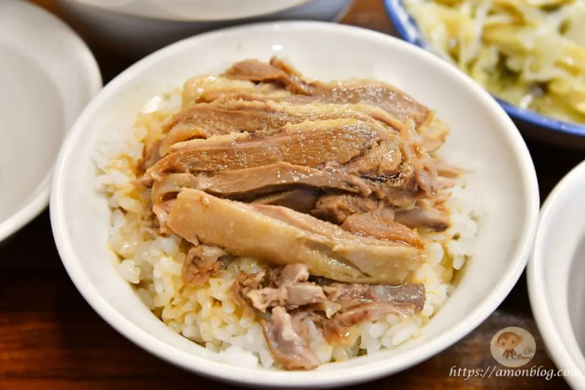 五星級主廚掌廚!「超豪邁鴨片飯」1碗只要50元,帶皮鴨肉至少5片以上 五星級主廚掌廚!「超豪邁鴨片飯」1碗只要50元,帶皮鴨肉至少5片以上