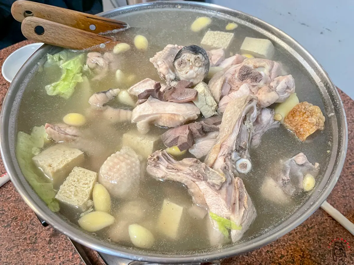 冬天暖胃!台南進補美食內行人必點「胡椒白菜雞」,乾炒三杯雞重口味會愛 冬天暖胃!台南進補美食內行人必點「胡椒白菜雞」,乾炒三杯雞重口味會愛