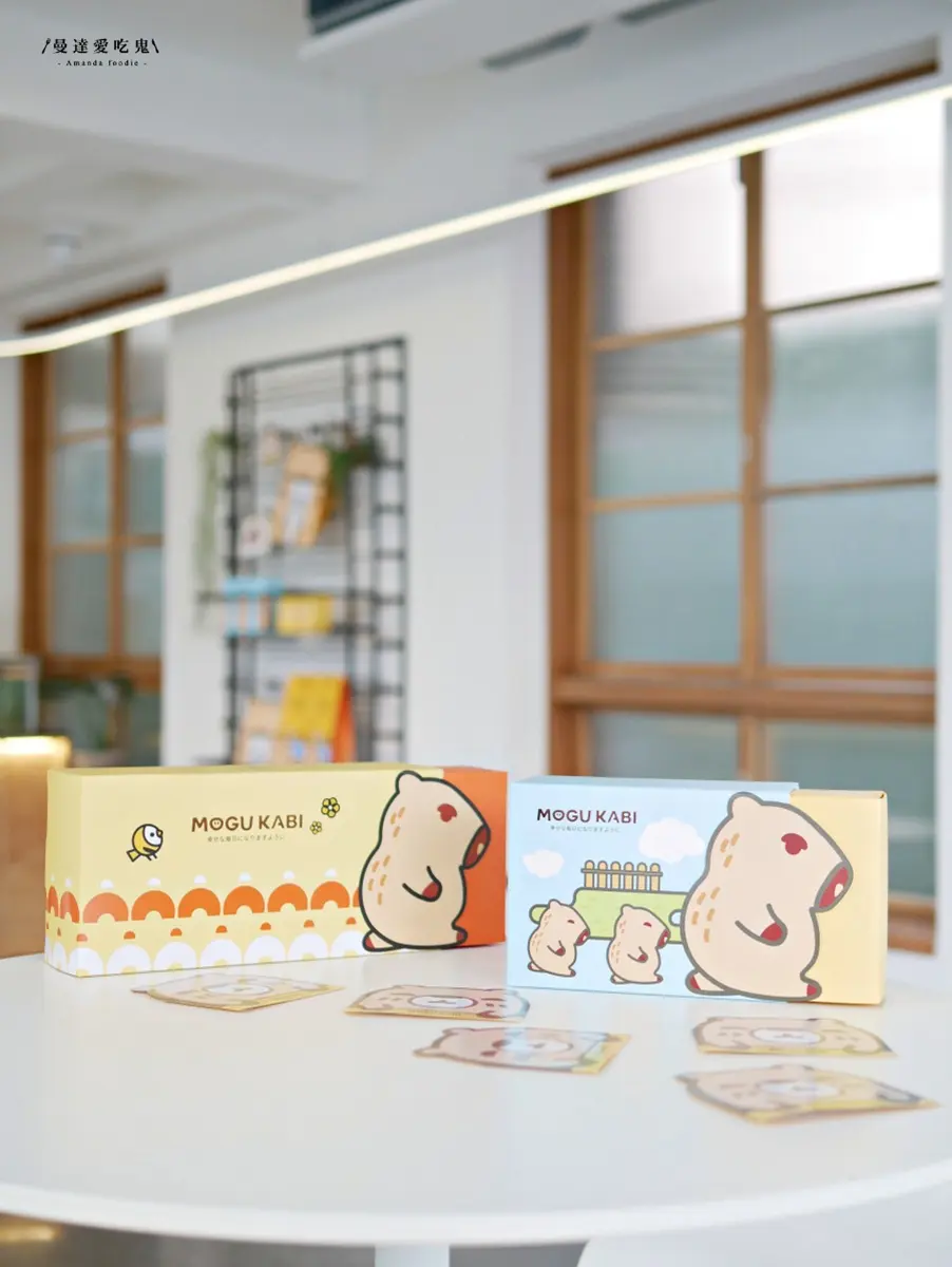 【新開店】萌翻天！「水豚君店長」進駐台南伴手禮，先搶水豚主題豆塔禮盒
