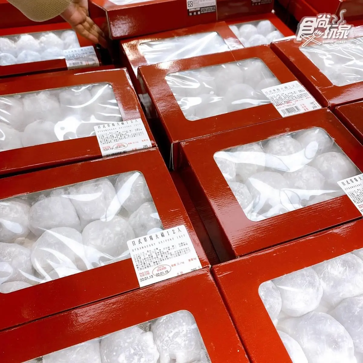 1顆不到25元!好市多「草莓大福」回歸,軟綿紅豆餡+整顆草莓超邪惡 1顆不到25元!好市多「草莓大福」回歸,軟綿紅豆餡+整顆草莓超邪惡