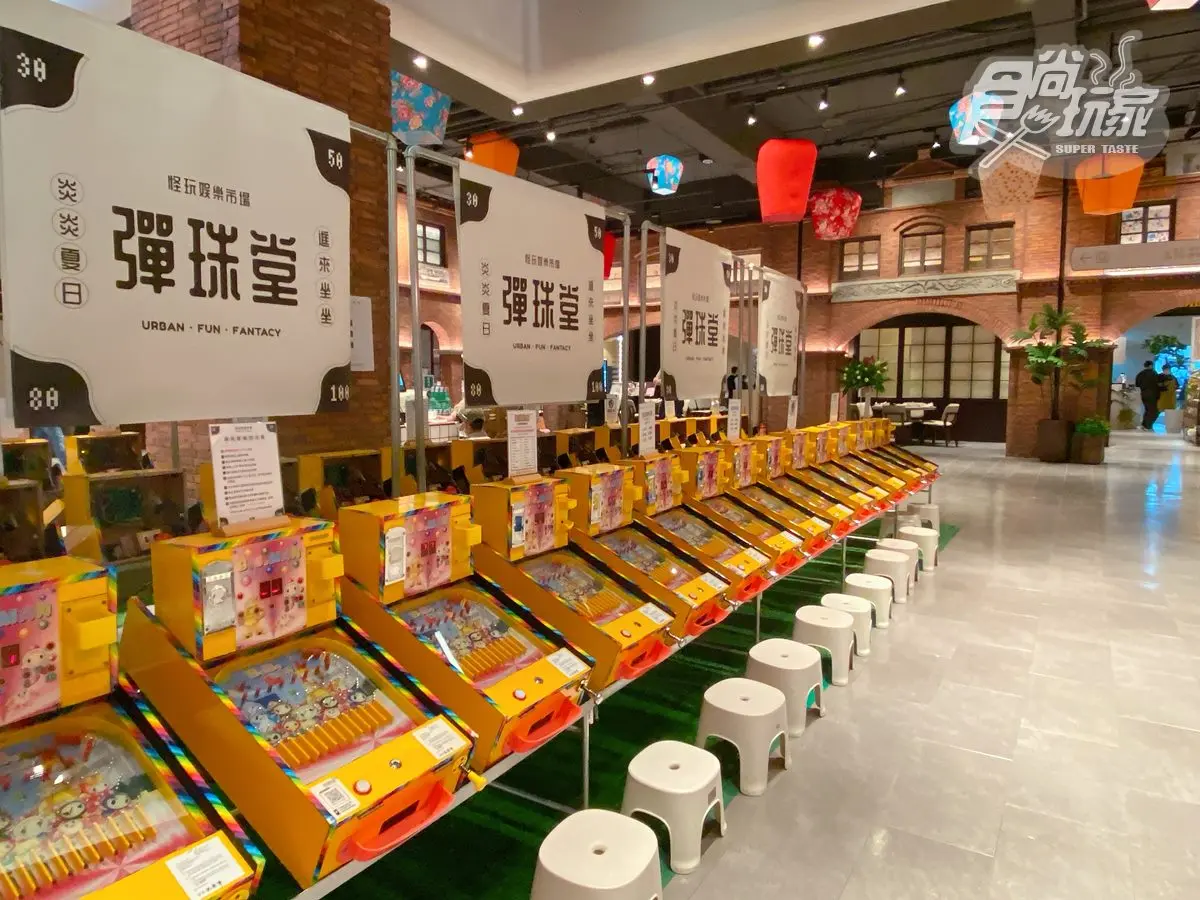 客家土樓「遠東百貨竹北店」開逛!必拍客家老街、三合院,還有挑高天空穹頂 客家土樓「遠東百貨竹北店」開逛!必拍客家老街、三合院,還有挑高天空穹頂