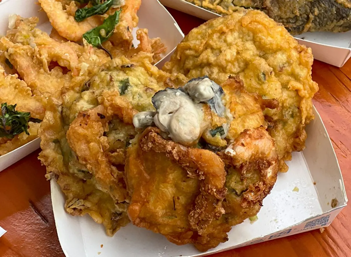 台南超狂海產批發商！整尾現炸吳郭魚只要50元，隱藏版「炸蝦加蚵嗲」也必點